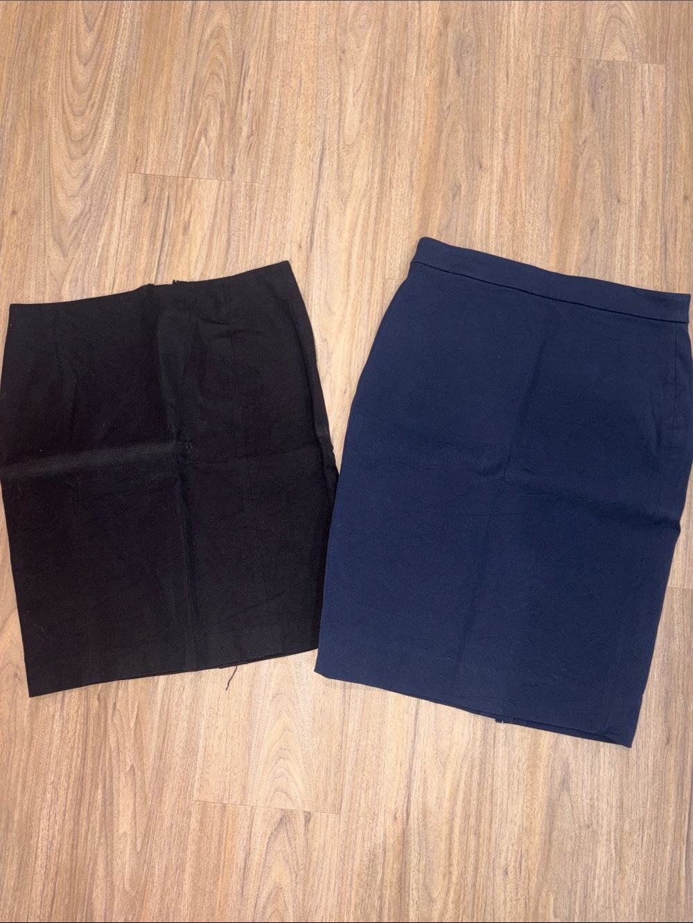 J Crew, Banana Republic Women's Black and Navy Pencil Skirts  (2Pack)- Size 0